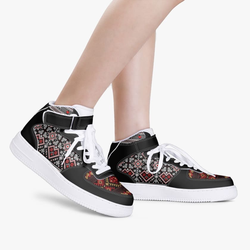 Chaussures de sport montantes en cuir original motif berbère